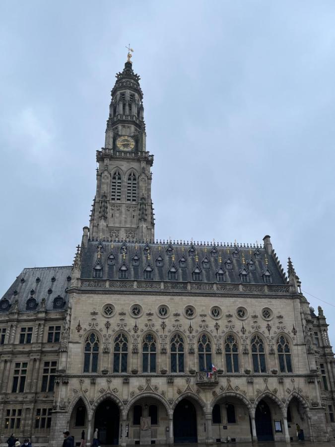 Superbe Appartement En Centre Ville D'Arras Buitenkant foto